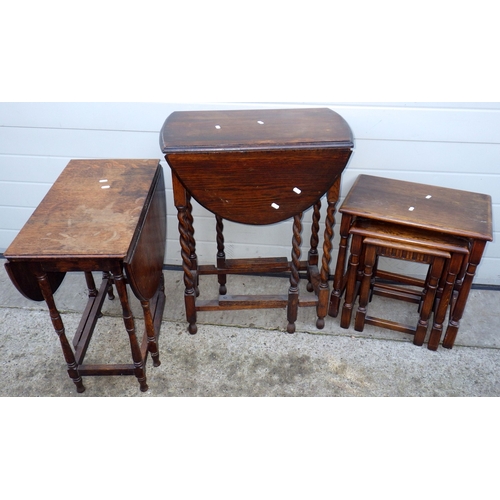 675 - An oak nest of occasional tables, small barleytwist gateleg table and another drop leaf table (3)