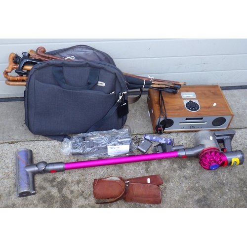 678 - A qty of various items, Dyson vacuum etc (a/f)