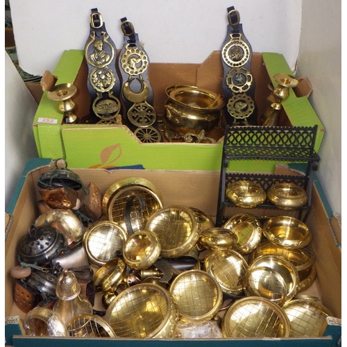 252 - A qty of Indian brass bowls etc (2)