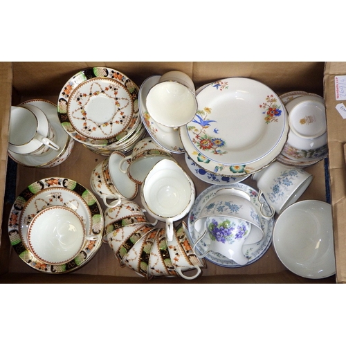 269 - A large qty of misc ceramics to inc misc tea ware, Oriental lamp, glass etc AF (4)