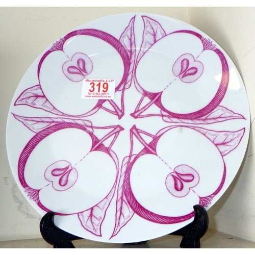 319 - A Fornasetti 'apple' fruit plate