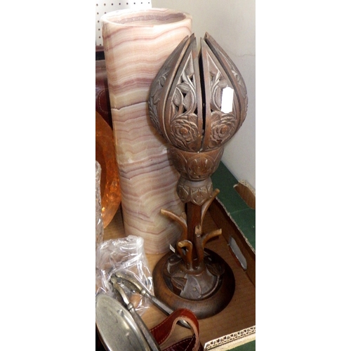 378 - A qty of misc collectables, leather bag etc (2)