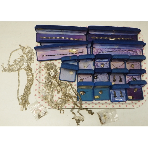 238 - White metal and other jewellery incl necklaces, boxed bracelets and pendants, etc.