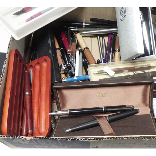 438 - Various pens incl fountain pens, Cross, Parker, Waterman, Shaeffer etc.