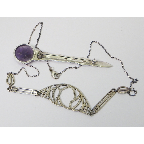 37 - A John Fraser Inverness Celtic knotwork motif kilt pin, silver and purple quartz, Edinburgh 1983, 88... 
