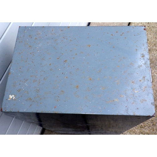 618 - A set of narrow Bisley filing drawers, rusty