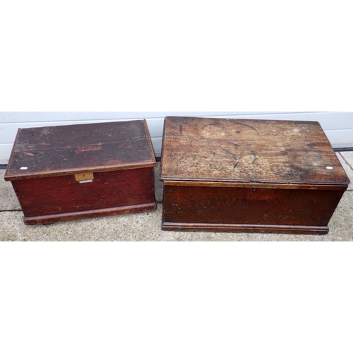 626 - An oak blanket box together with a pine blanket box (2)