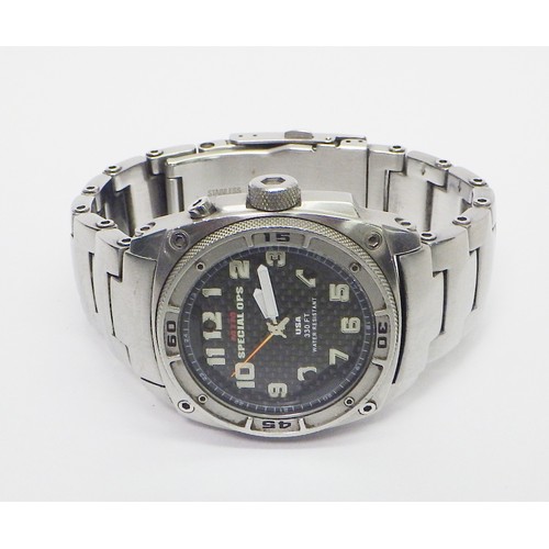 60 - A MTM Special Ops quartz military style bracelet watch, stainless steel with a carbon fibre dial.  4... 