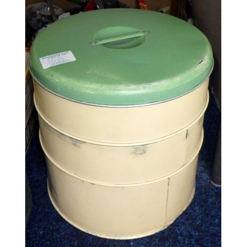 150 - A qty of misc Kitchenalia (qty)