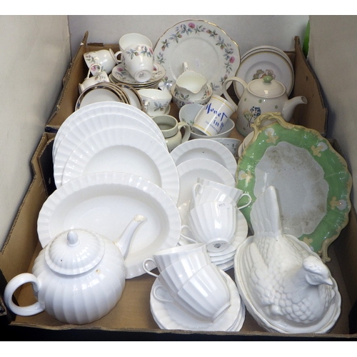 202 - A qty of Worcester and Duchess tea ware etc