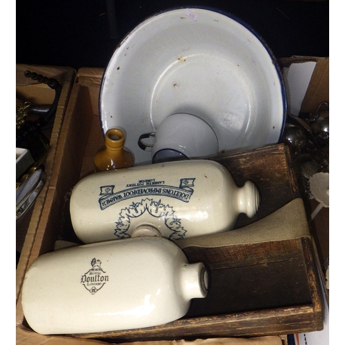 272 - A qty of misc household items and collectables (4)