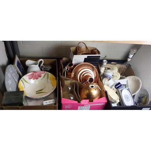 316 - A qty of misc ceramics and copper lamps etc (3)
