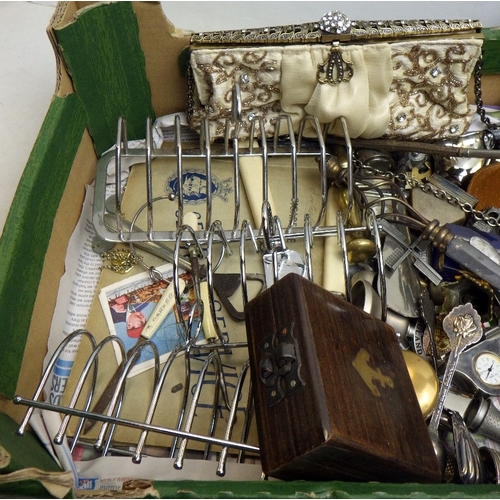 A collectors' lot to inc toast racks, souvenir spoons etc