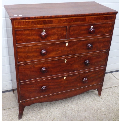 669 - A 19th cen mahogany straight fronted chest of drawers, 112cm wide (a/f)