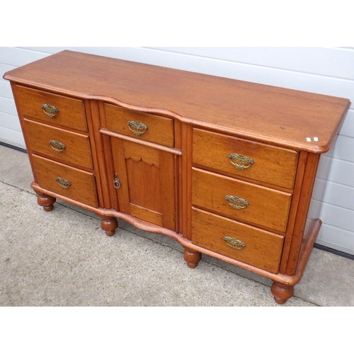 670 - A Victorian mahogany sideboard, 153cm wide