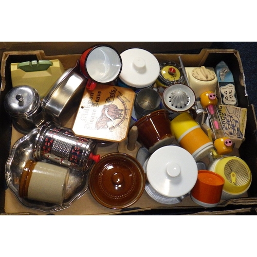 340 - Four boxes of misc kitchenware etc to inc six Babycham glasses (4)