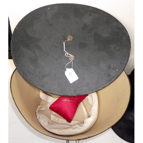 424 - A 19thC Liessem Bonn a Rhein top hat and case