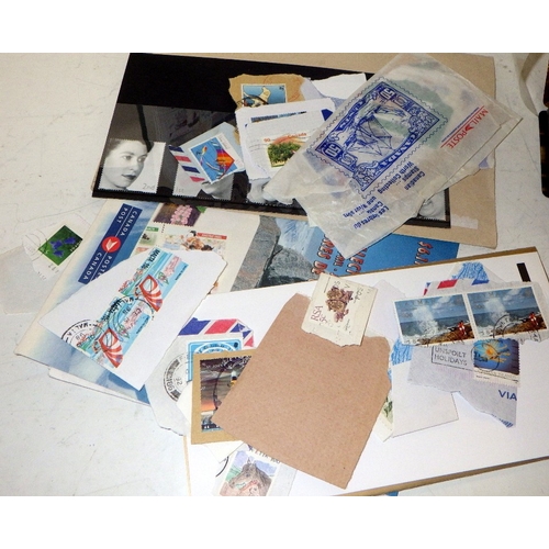 427 - A qty of stamps together with a Parker pen, pencil etc