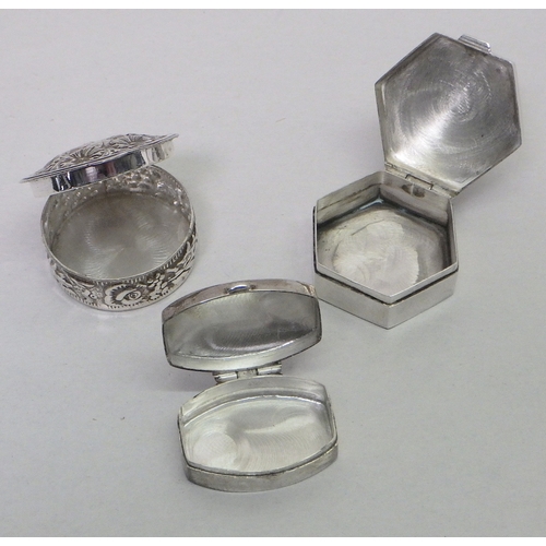 11 - An Edwardian silver cigarette case bearing presentation inscription to front, 85 x 62mm; a modern si... 