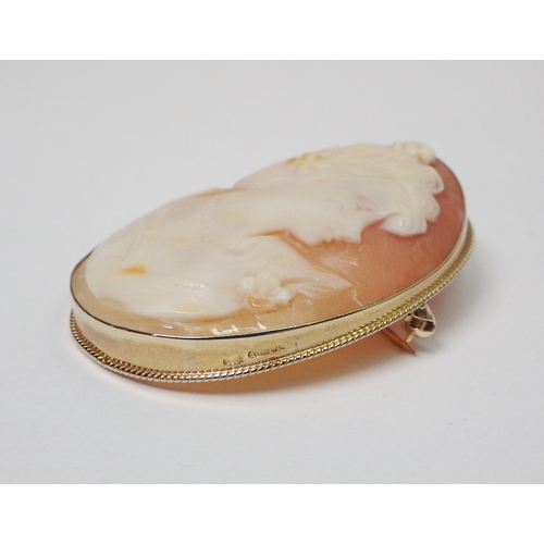 48 - A shell carved cameo in a 9ct gold metal brooch mount, 8g gram gross