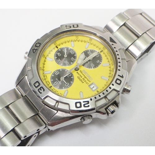 56 - A Seiko Quartz Alarm Chronograph bracelet watch 7T32-7F70, comprising a quartz movement under a yell... 