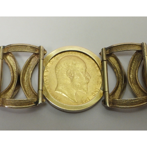 79 - A sovereign bracelet comprising five full sovereigns (Edward VII 1908, George V 1911, 1913, 1913, 19... 