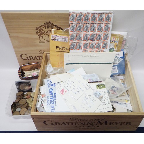 124 - A collection of coins incl British copper issues; postage stamps, most loose kiloware presented in a... 