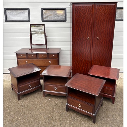 736 - A group of Stag Minstrel bedroom furniture to inc Wardrobe, dressing chest and two pairs of bedside ... 