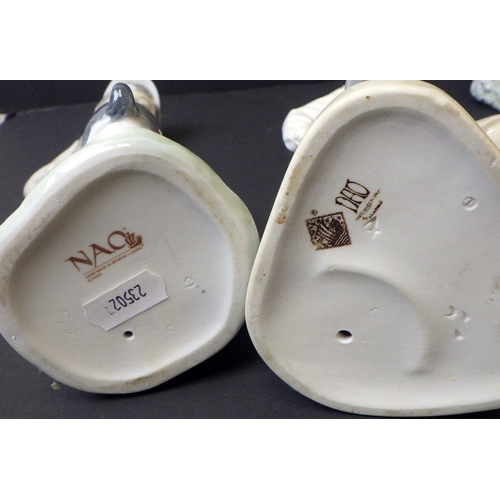 2 - Four NAO figures, 23-29cm tall (4)