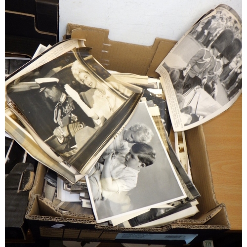 227 - A large group of Royal interest vintage photographs (3)