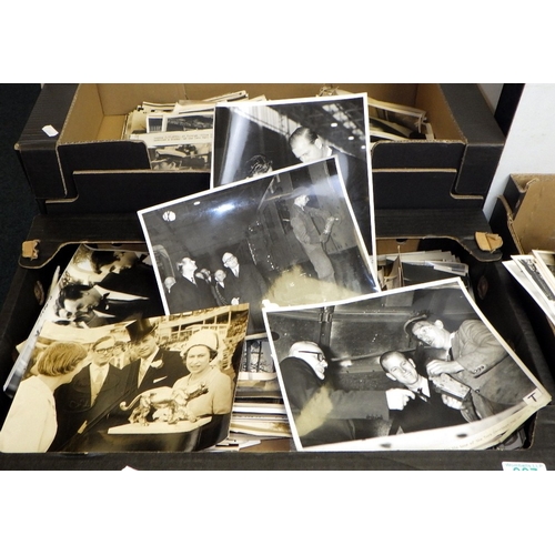 227 - A large group of Royal interest vintage photographs (3)