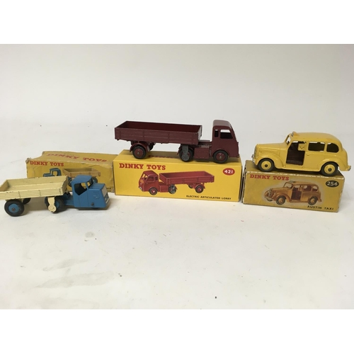 2087 - Dinky toys, #415 Mechanical horse and open wagon, #421 Electric Articulated lorry, #254 Austin taxi ... 