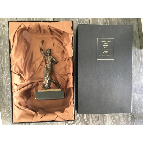 263 - George Best Manchester United Bronze Statue: Stunning bronze measuring 12 inches high depicting Geor... 