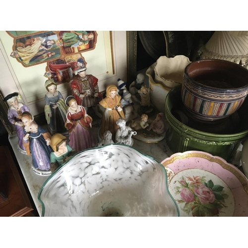 21 - A set of Ceramic figures Henry VIII and the wifes a conforming picture an Art glass bowl and other ... 