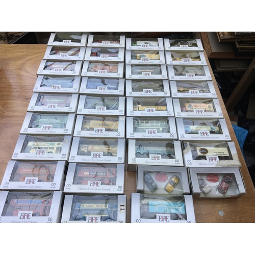 265 - EFE, Exclusive First Editions, OO scale boxed diecast vehicles x35