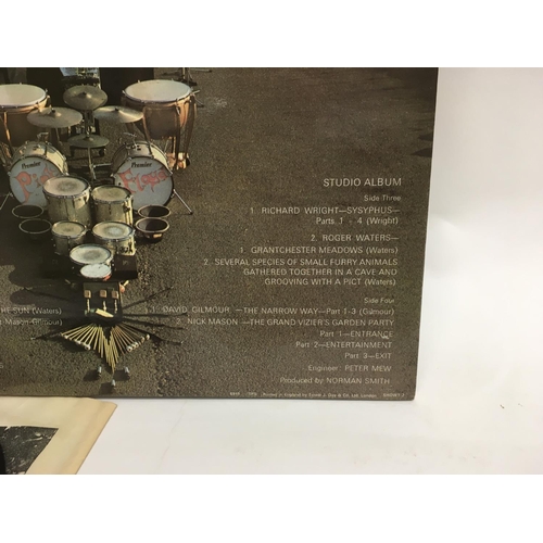 168 - An early UK pressing of Pink Floyd's 'Ummagumma' LP in VG/NM condition.