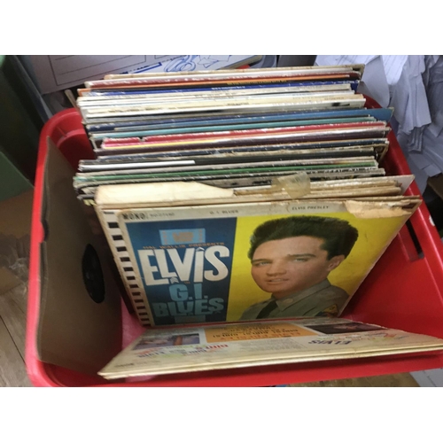 203 - A collection of Elvis Presley LPs.