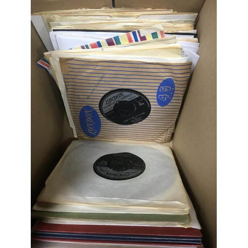 204 - A collection of London American label 7inch singles by various artists including Roy Orbison, Jerry ... 