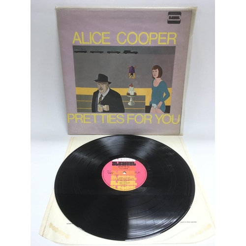 286 - A first UK pressing of the Alice Cooper LP 'Pretties For You' on th eStraight label STS 1051. Condit... 