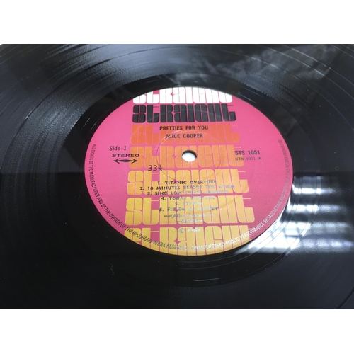 286 - A first UK pressing of the Alice Cooper LP 'Pretties For You' on th eStraight label STS 1051. Condit... 