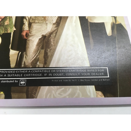 286 - A first UK pressing of the Alice Cooper LP 'Pretties For You' on th eStraight label STS 1051. Condit... 