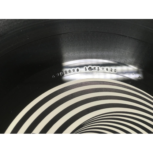 290 - A first UK pressing of the Uriah Heep LP '...Very Eavy....Very 'Umble' with Vertigo swirl labels, 63... 