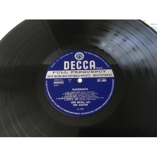 484 - A first UK stereo pressing of 'John Mayall Bluesbreakers With Eric Clapton'. Condition VG+/Ex.