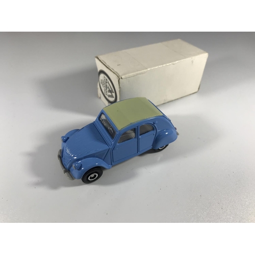 1922 - A Lone Ranger Modern Army series mobile fighting unit, a Mini Gama Mercedes-220 S #9350, a Matchbox ... 