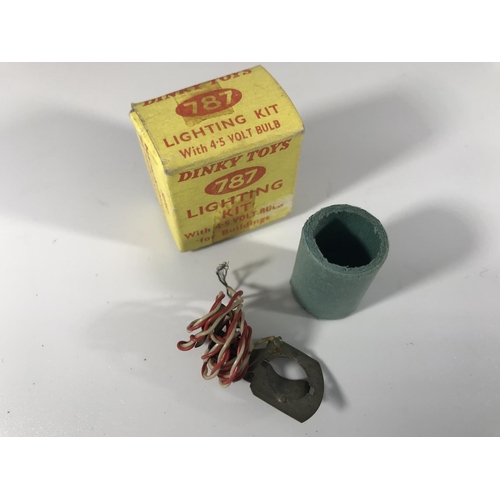 1923 - A Charbens Miniature series Vauxhall Hansom Cab #12 (heavy damage), a Charbens Miniature series Pack... 