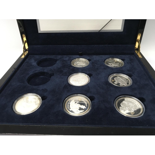 787 - A Royal Mint commemorative 2006 silver proof Her Majesty Queen Elizabeth II Birthday the fitted case... 