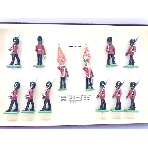 226 - A Britains Welsh Guards set boxed. #5186 number 3120 of 5000.