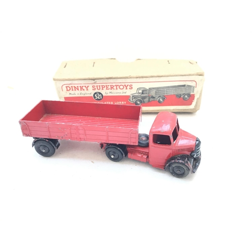 236 - A Dinky Supertoys Bedford Articulated Lorry Boxed #521.