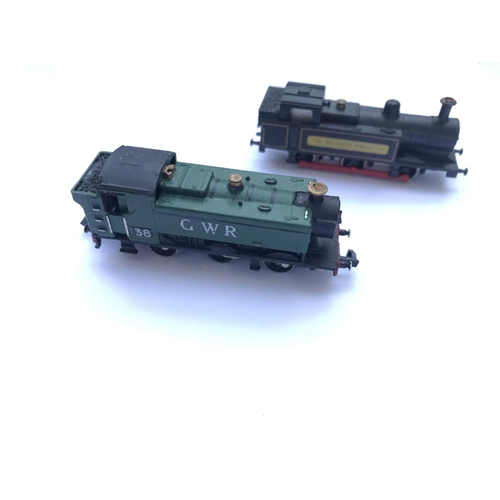 296 - 2 x 'N' Gauge Engines and 6 coaches.