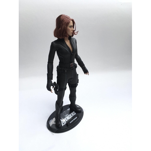 470 - The Avengers Black widow 1/6TH scale. Limited edition collectible Figurine. Approx 12 inch tall. Box... 